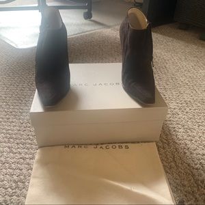 Marc Jacobs brown suede ankle booties